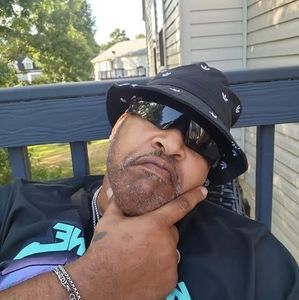 Meet your Posher, Kelby